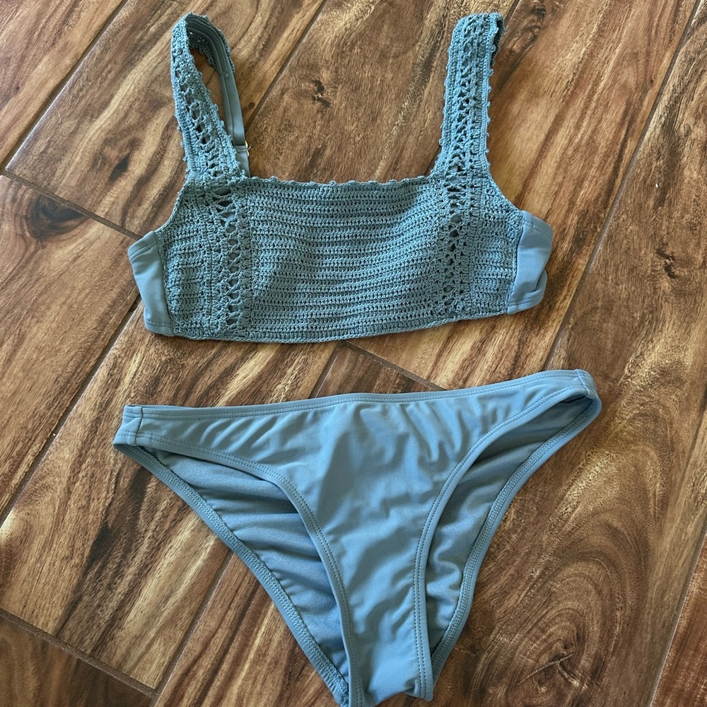 NWOT Hula Honey Green Crochet Bikini